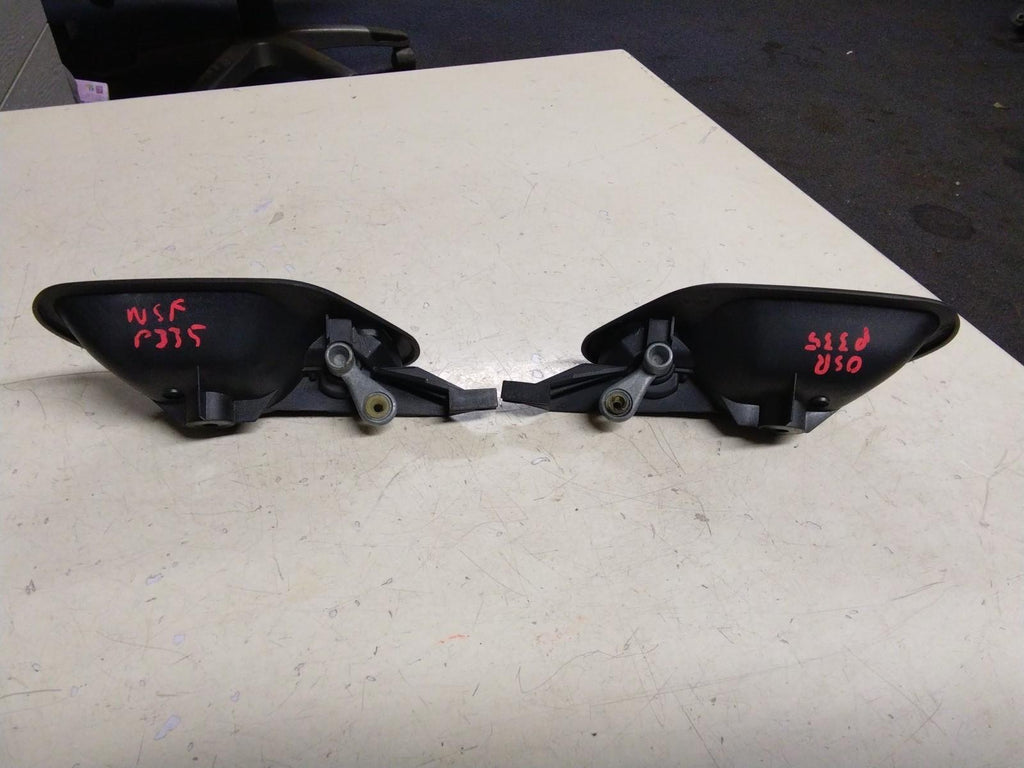 BMW E39 5 SERIES PAIR (L/R) REAR INTERIOR DOOR HANDLES #8226049/050