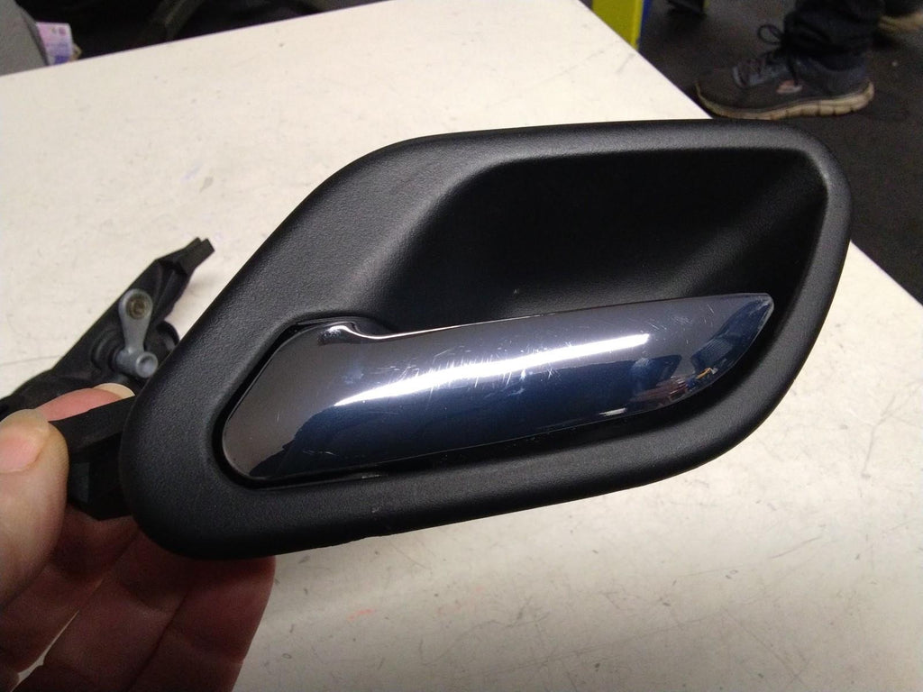 BMW E39 5 SERIES PAIR (L/R) REAR INTERIOR DOOR HANDLES #8226049/050