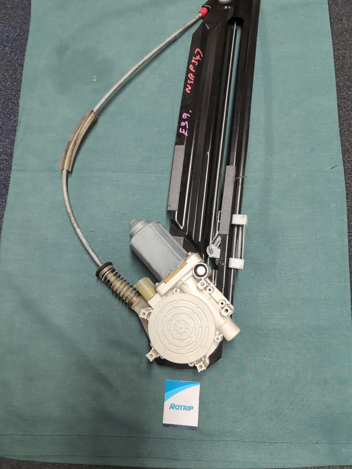 BMW 5 SERIES E39 N/S REAR WINDOW REGULATOR #8252429