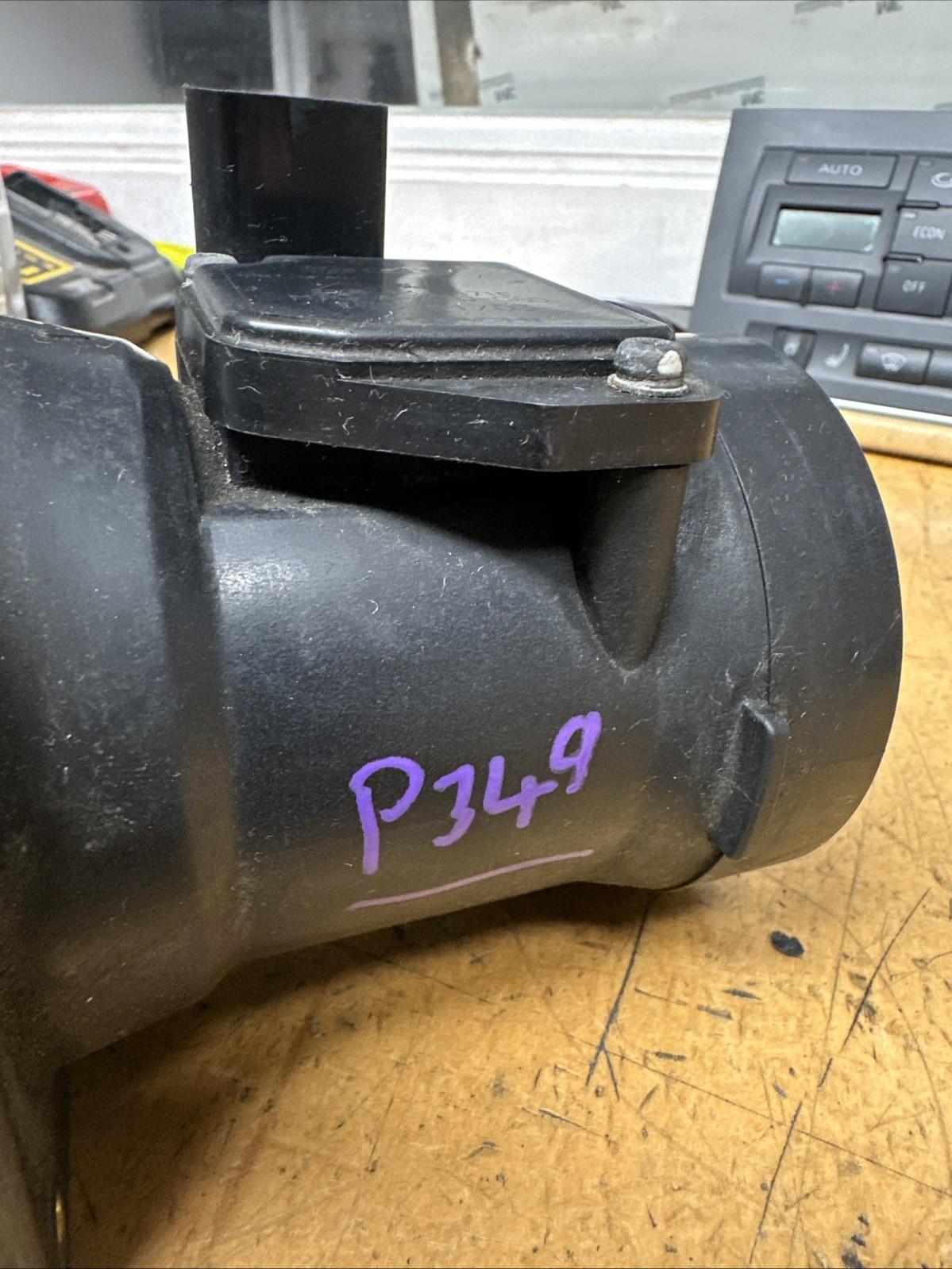Audi A4 B6 2.4 V6 Petrol Mass Air Flow Sensor (MAF) #078133471E