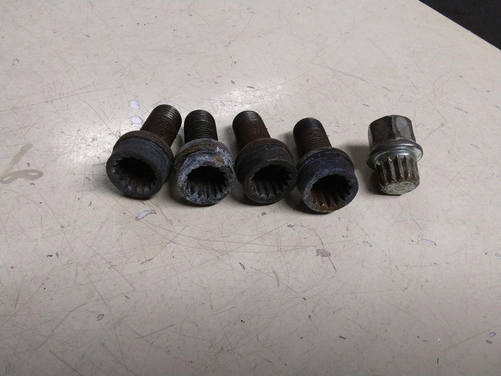 AUDI A4 B6 SET OF FOUR LOCKING WHEEL NUTS AND KEY