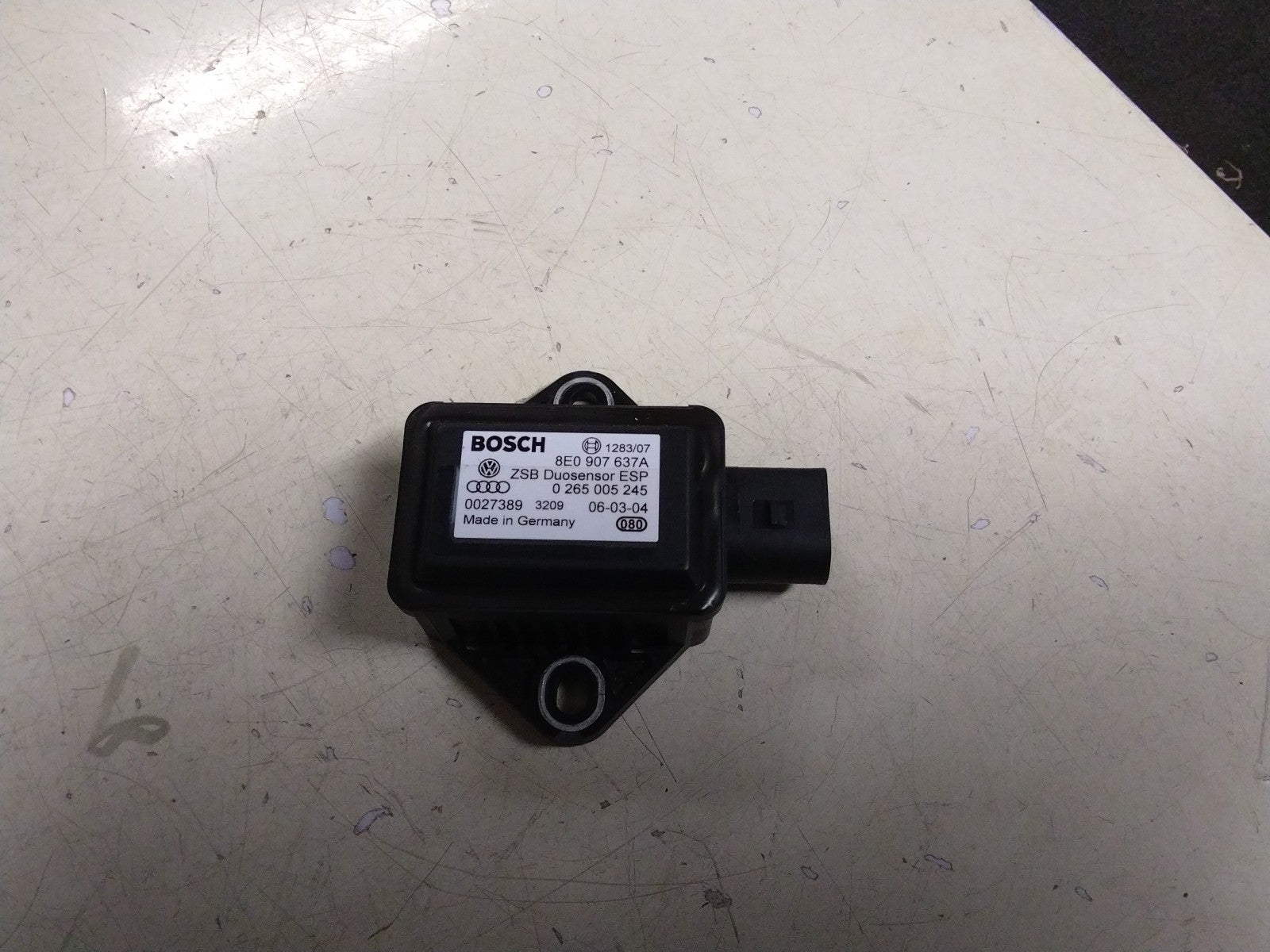 AUDI A4 B6 YAW RATE SENSOR 8E0907637A