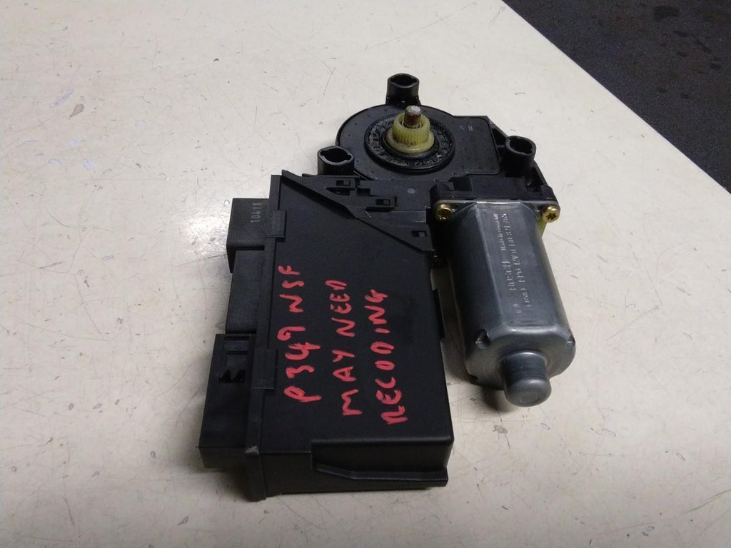 AUDI A4 B6 PASSENGER (N/S) FRONT WINDOW MOTOR 8E0959801B