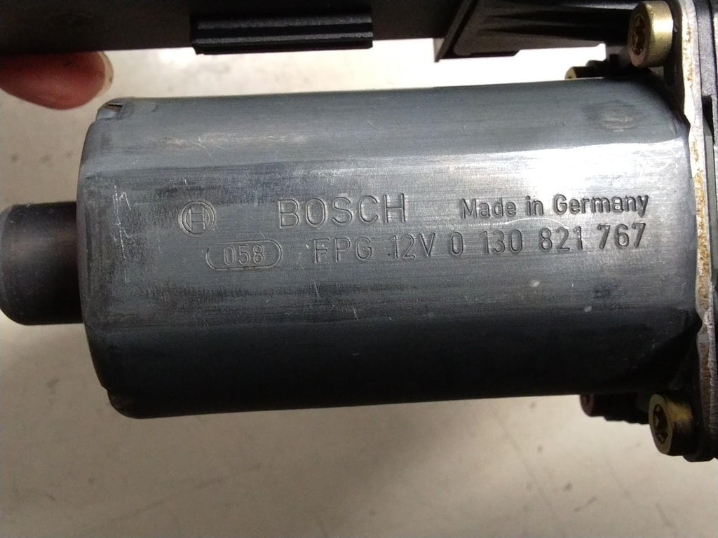 AUDI A4 B6 PASSENGER (N/S) REAR WINDOW MOTOR 8E0959801A