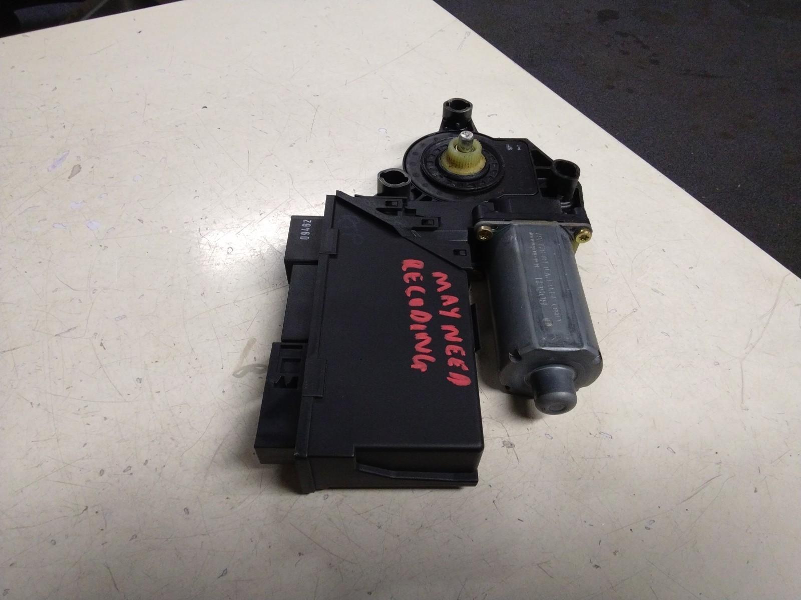 AUDI A4 B6 PASSENGER (N/S) REAR WINDOW MOTOR 8E0959801A