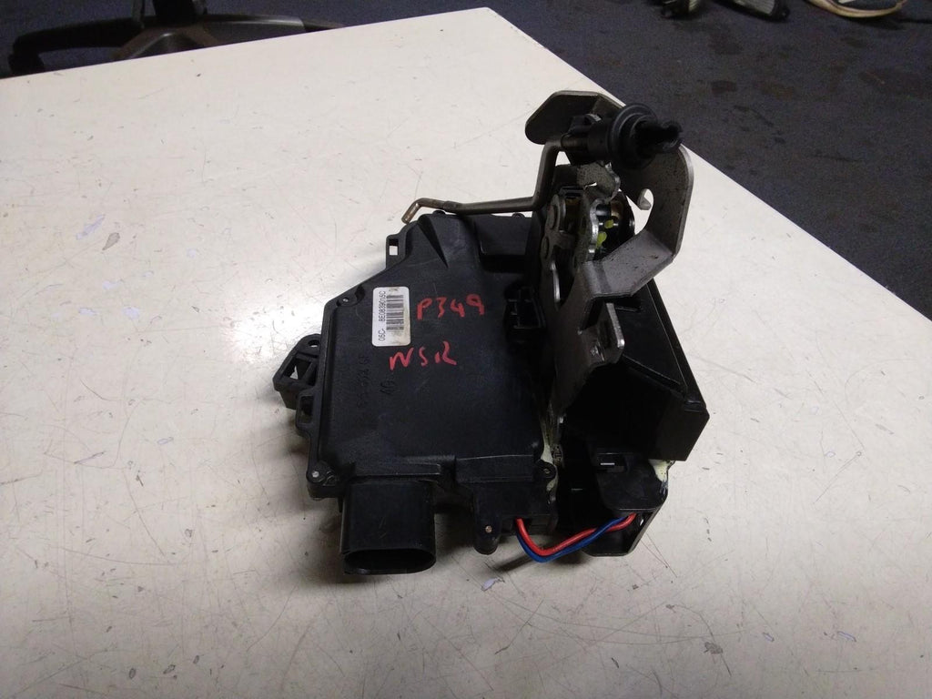 AUDI A4 B6 PASSENGER (N/S) REAR DOOR LOCK AND ACTUATOR 8E0839015C