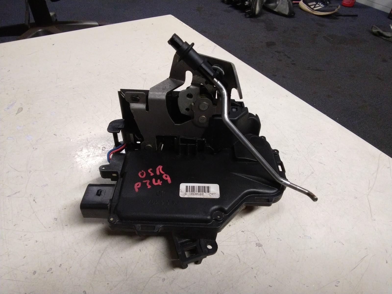 AUDI A4 B6 DRIVERS (O/S) REAR DOOR LOCK AND ACTUATOR 8E0839016C