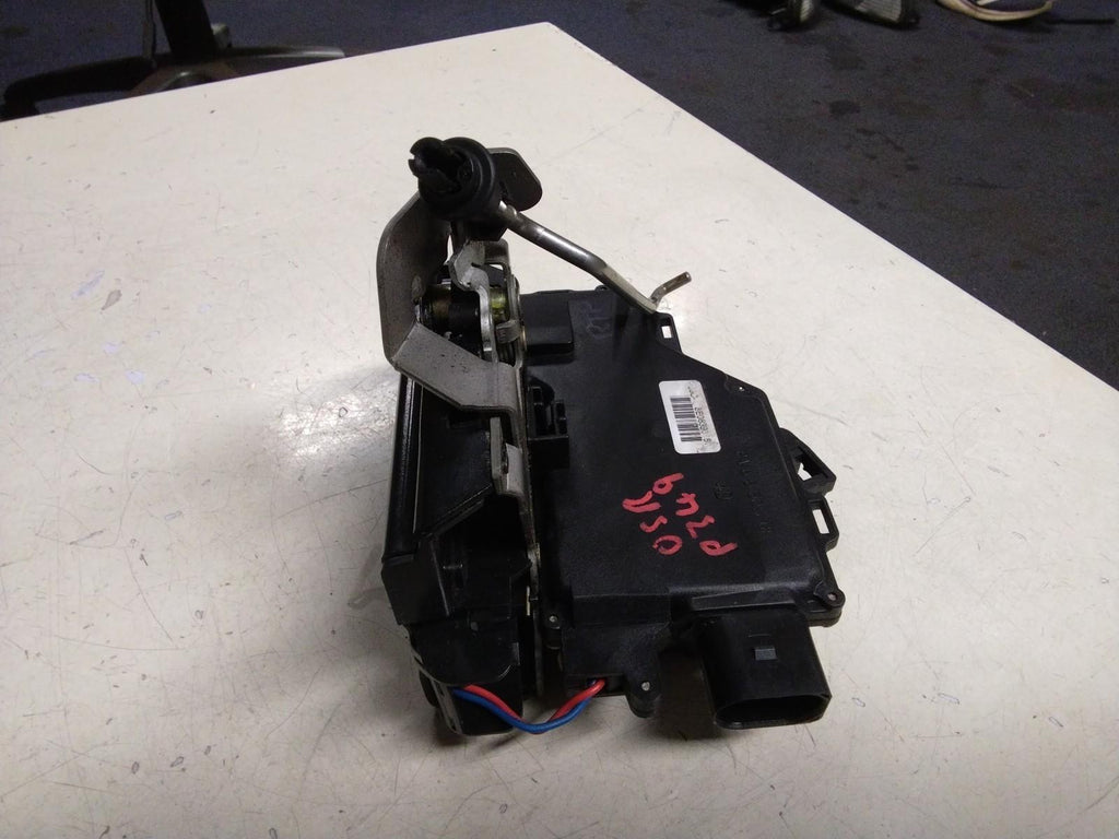 AUDI A4 B6 DRIVERS (O/S) REAR DOOR LOCK AND ACTUATOR 8E0839016C