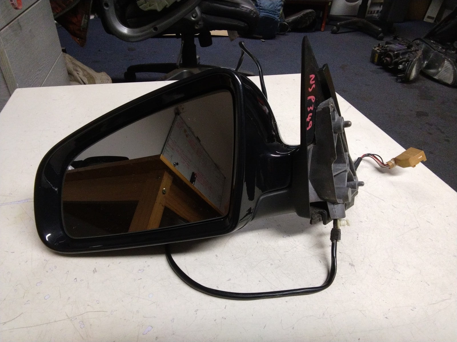 AUDI A4 B6 PASSENGER (N/S) WING MIRROR #010681