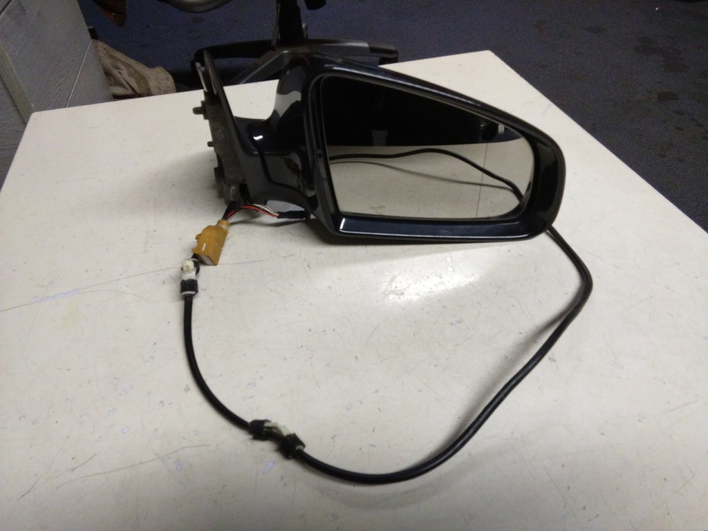 AUDI A4 B6 DRIVERS (O/S) WING MIRROR 010681
