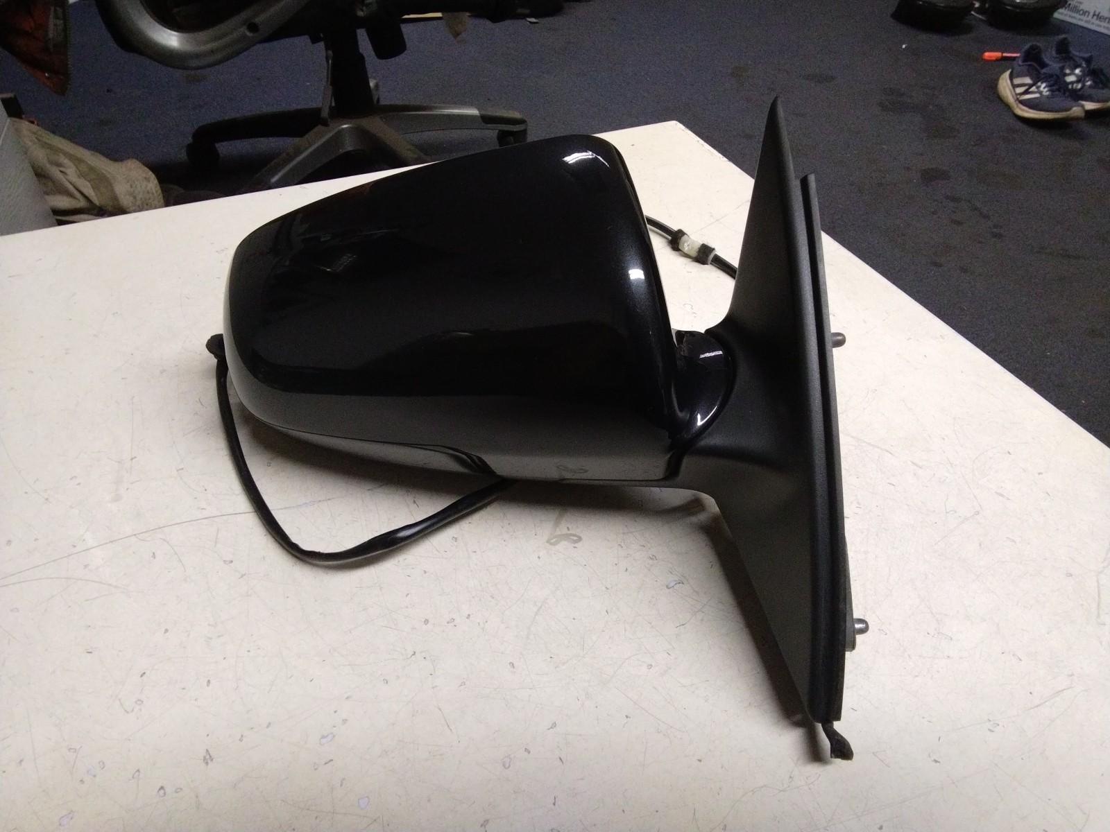 AUDI A4 B6 DRIVERS (O/S) WING MIRROR 010681