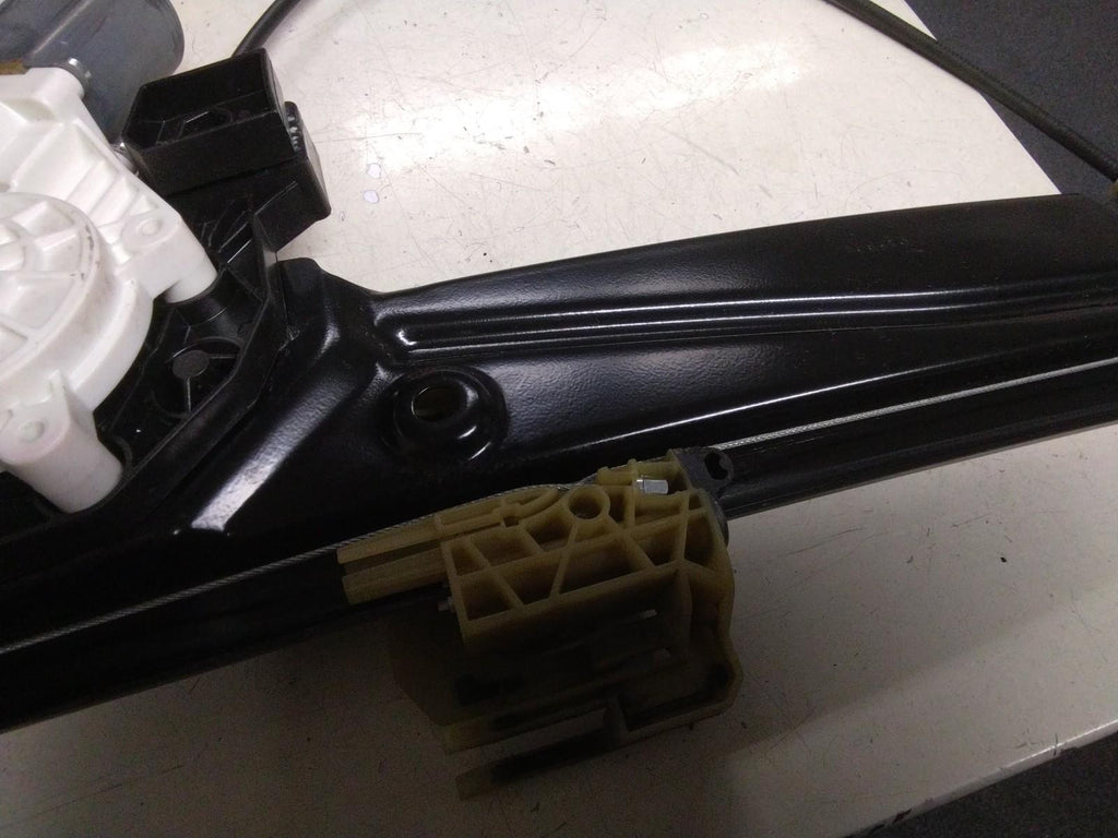 BMW F11, F10 5 SERIES PASSENGER (N/S) WINDOW REGULATOR AND MOTOR 7182111