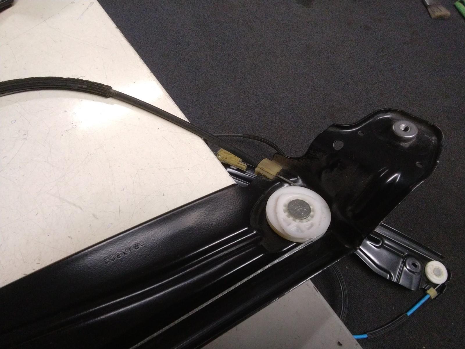BMW F11, F10 5 SERIES PASSENGER (N/S) WINDOW REGULATOR AND MOTOR 7182111