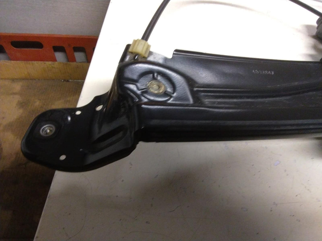 BMW F11, F10 5 SERIES PASSENGER (N/S) WINDOW REGULATOR AND MOTOR 7182111