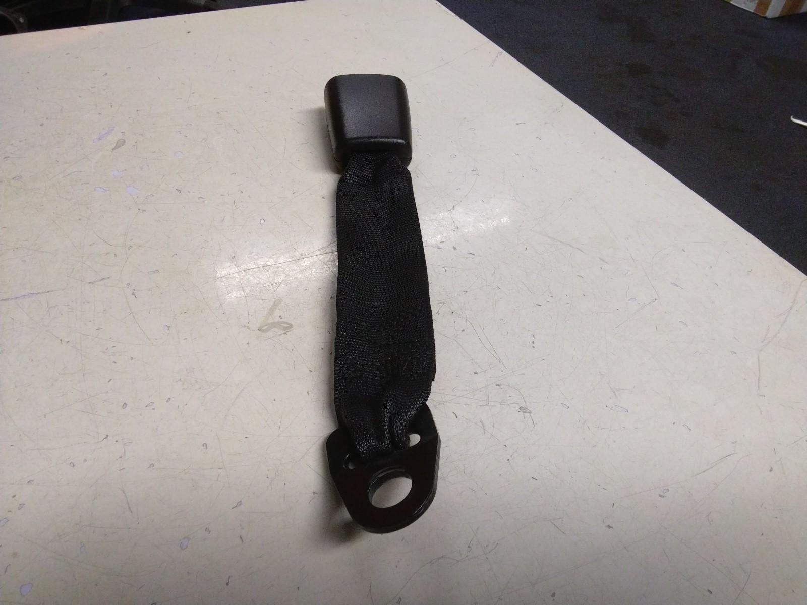 ALFA ROMEO GT CENTRE SEAT BELT RECEIVER 1008768