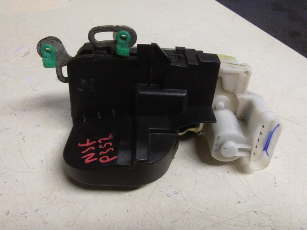 ALFA ROMEO GT PASSENGER (N/S) FRONT DOOR LOCK MECHANISM B792