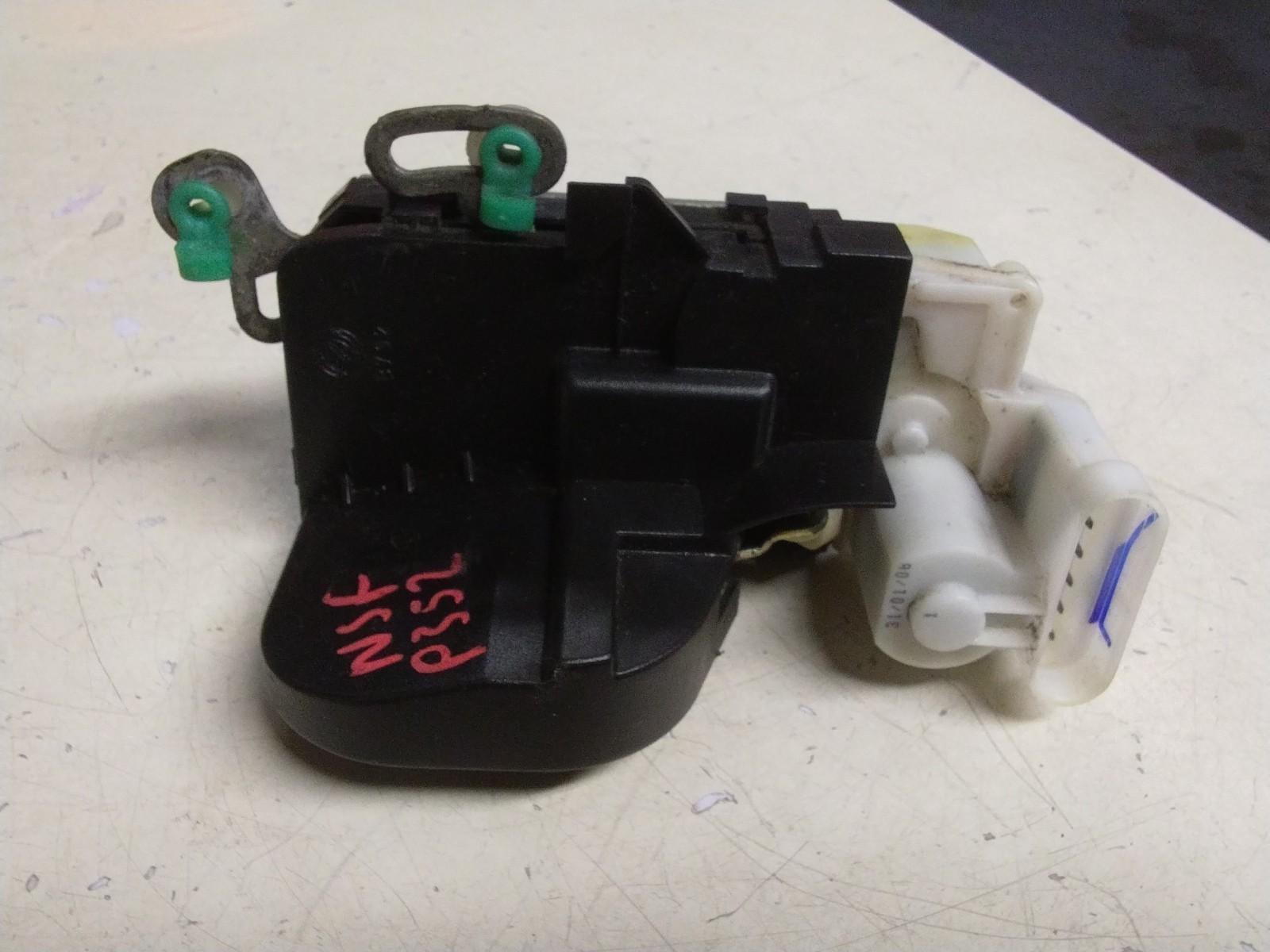 ALFA ROMEO GT PASSENGER (N/S) FRONT DOOR LOCK MECHANISM B792
