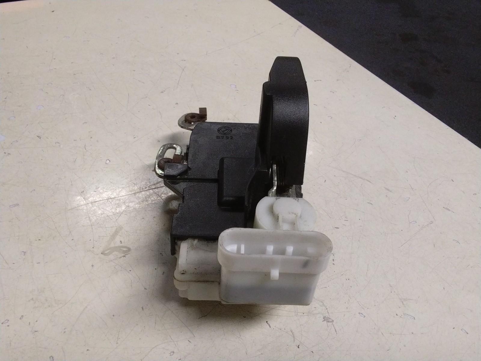 ALFA ROMEO GT DRIVERS (O/S) FRONT DOOR LOCK MECHANISM B792