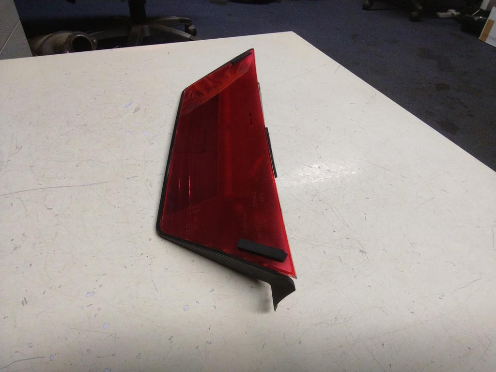 ALFA ROMEO GT HIGH LEVEL/THIRD BRAKE LIGHT 0335800