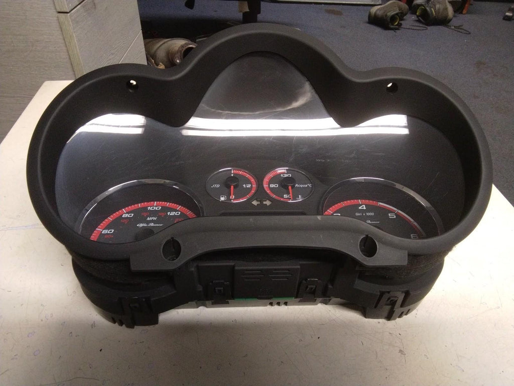 ALFA ROMEO GT INSTRUMENT CLUSTER WITH SPEEDOMETER #156075856
