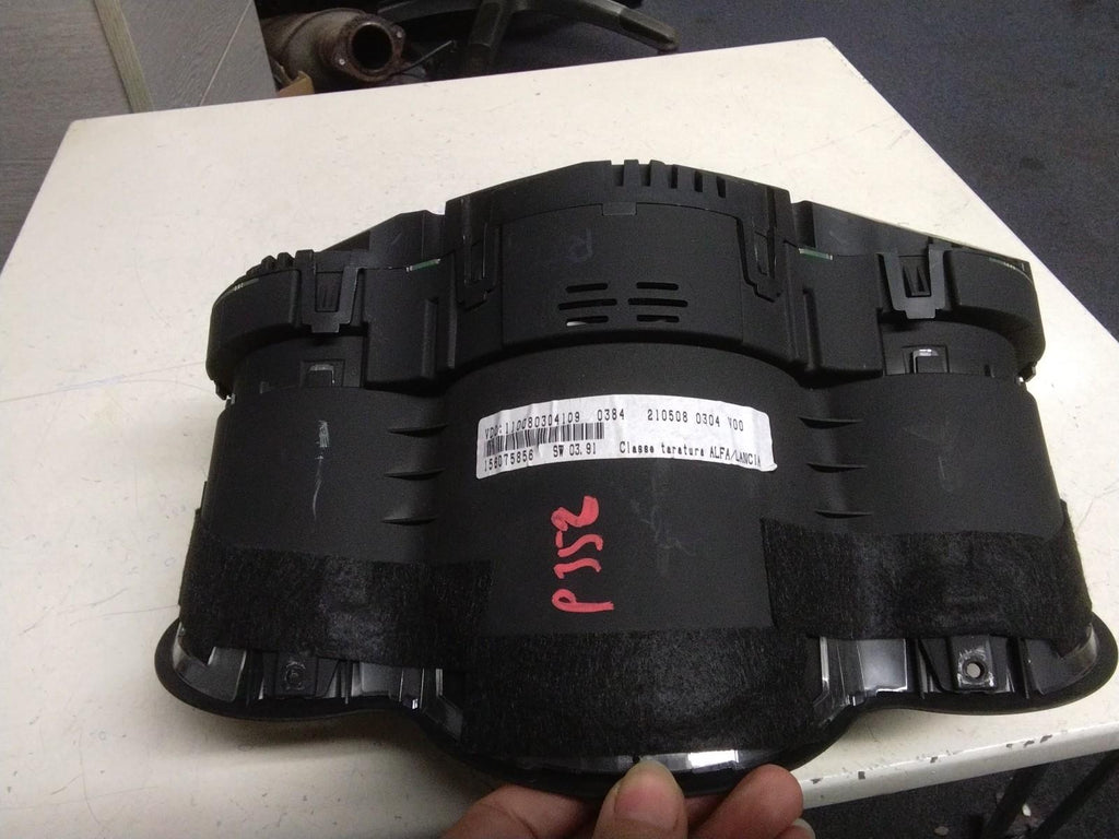 ALFA ROMEO GT INSTRUMENT CLUSTER WITH SPEEDOMETER #156075856