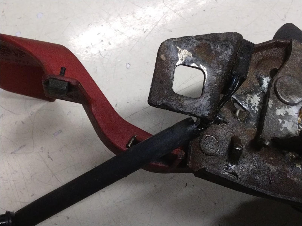 ALFA ROMEO GT BONNET RELEASE CATCH