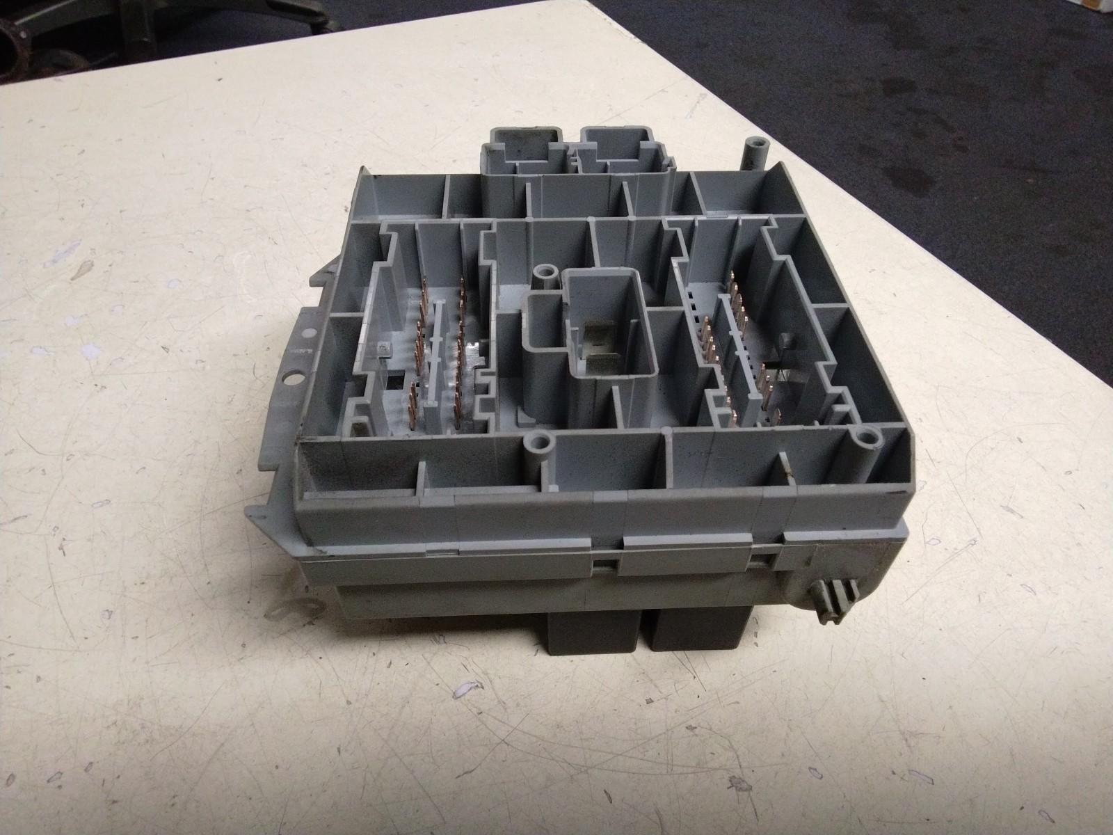 ALFA ROMEO GT DIESEL FUSE BOX WITH FUSES 51742420