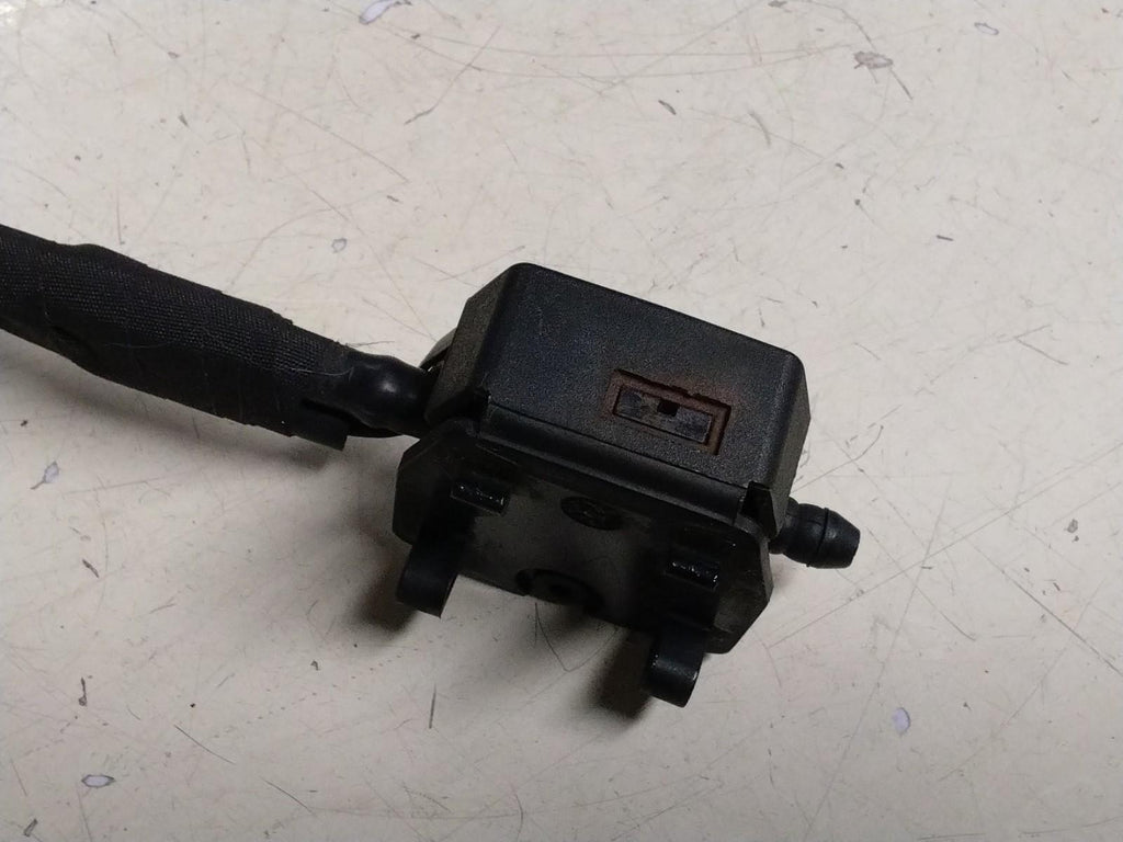 BMW F11 5 SERIES WINDSCREEN WASHER NOZZLES AND PIPE