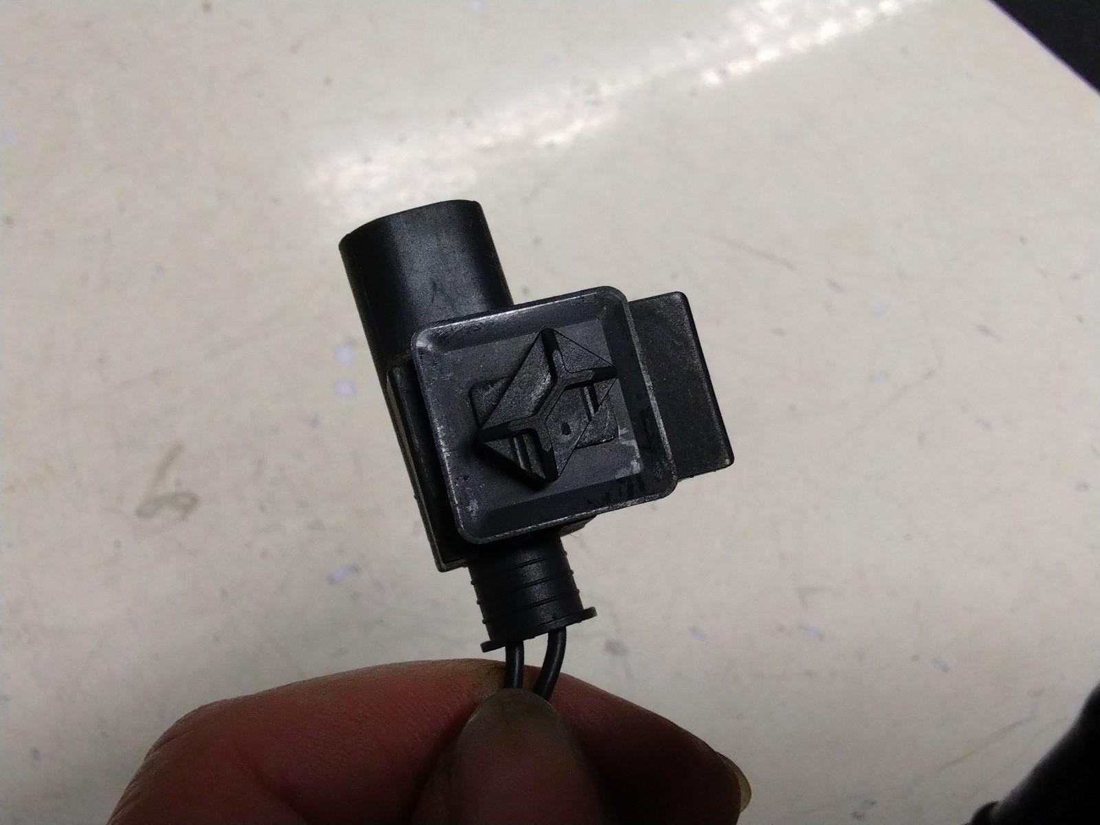 BMW F11 5 SERIES WINDSCREEN WASHER NOZZLES AND PIPE
