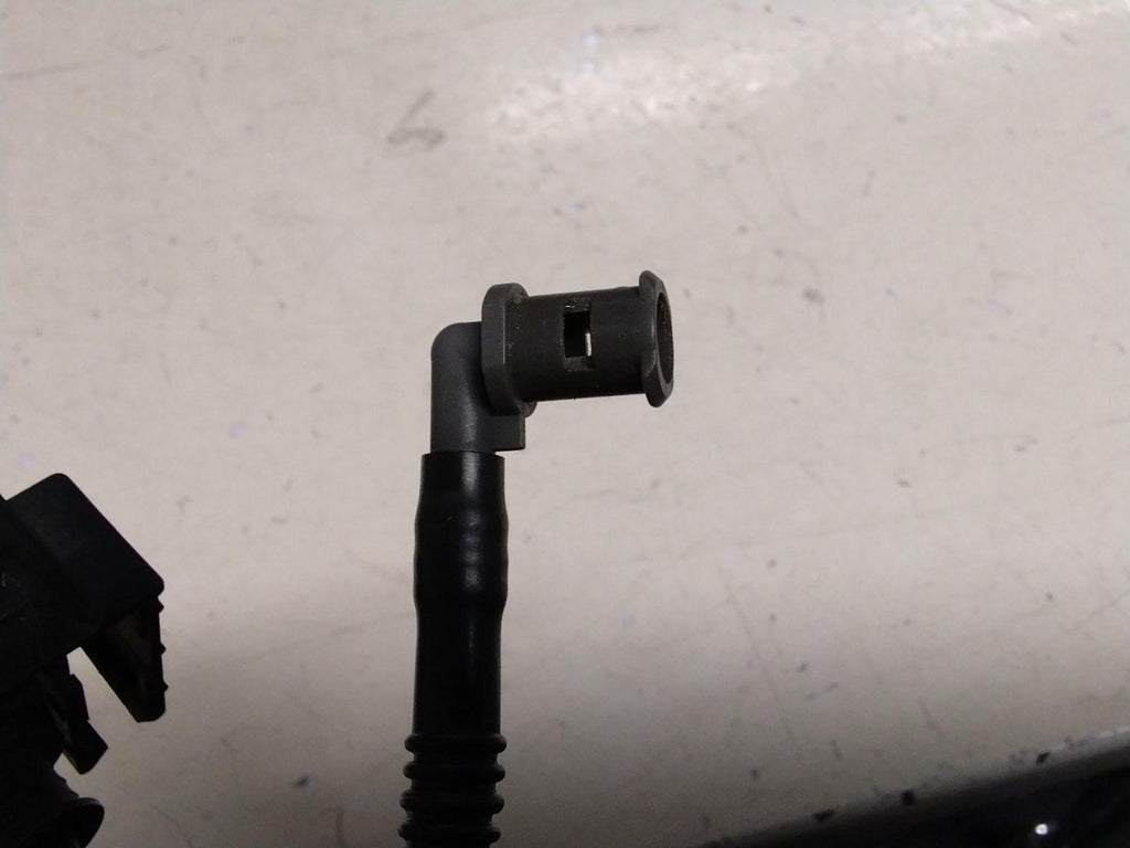 BMW F11 5 SERIES WINDSCREEN WASHER NOZZLES AND PIPE