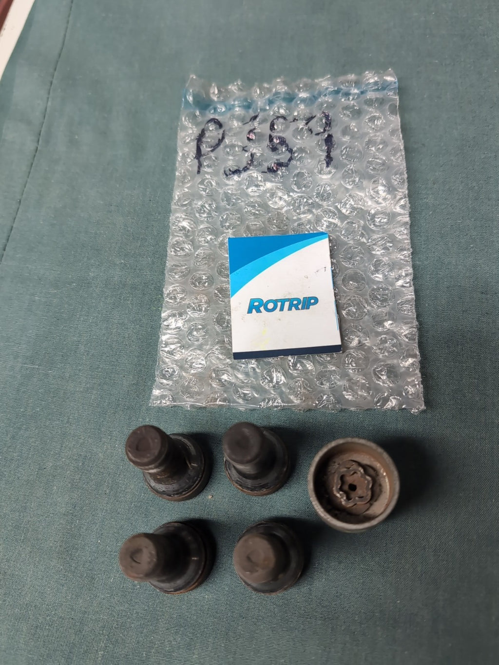 MINI Locking Wheel Bolt / Nut Full Set with Key for Cooper S R56(P359)