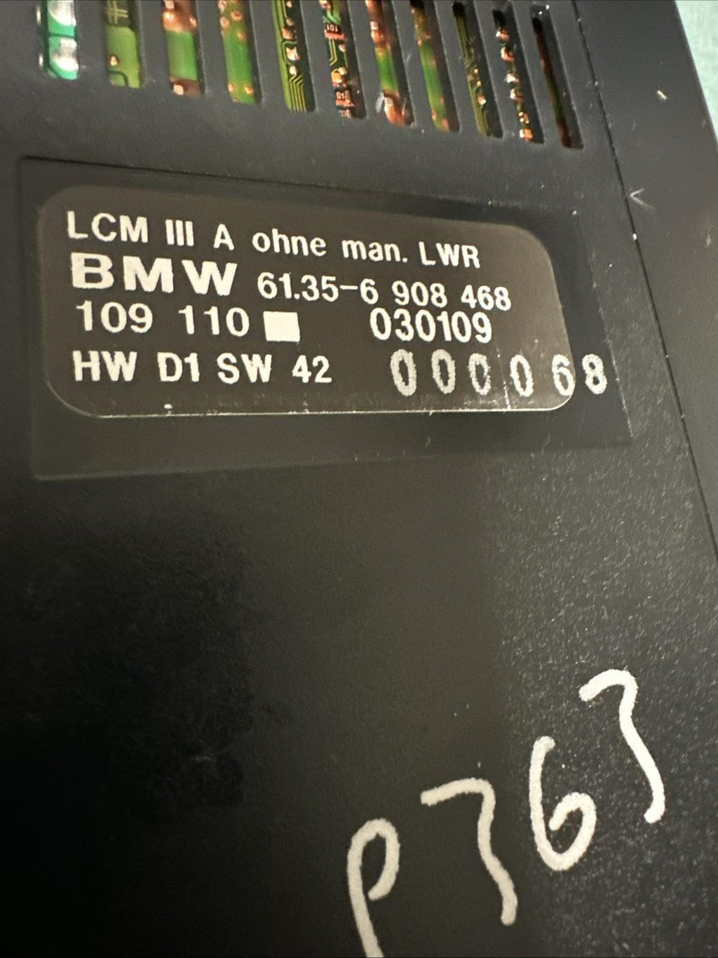 BMW E39 5 Series Light Control Module (LCMIIIA) #6908468
