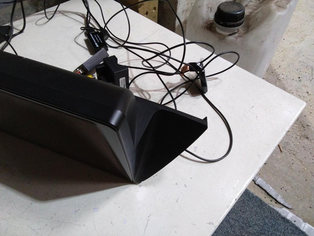 BMW E84 X1 AFTERMARKET MULTI-FUNCTION SCREEN.
