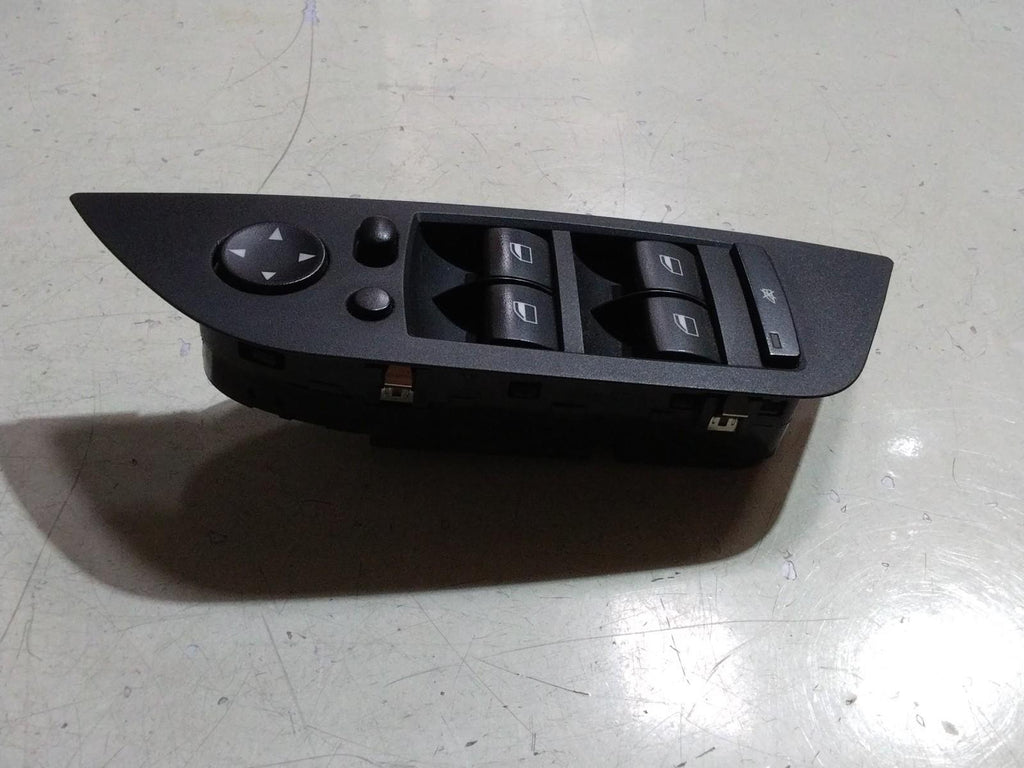 BMW E84 X1 DRIVERS (O/S) WINDOW LIFTER AND MIRROR SWITCHES 9216049