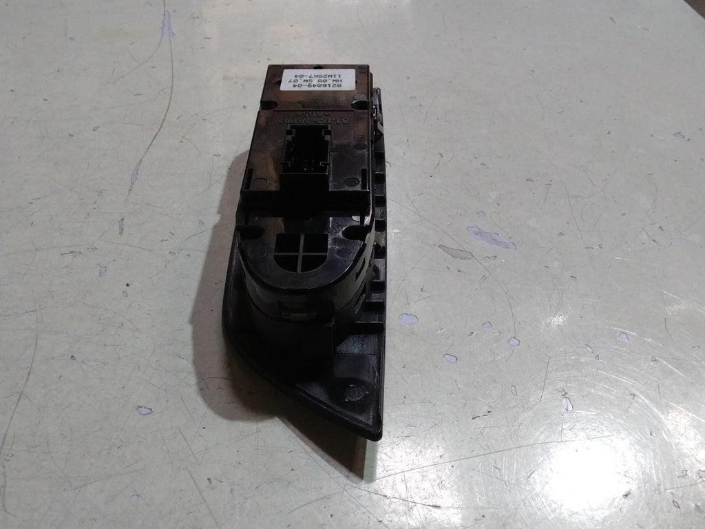 BMW E84 X1 DRIVERS (O/S) WINDOW LIFTER AND MIRROR SWITCHES 9216049