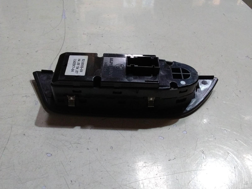 BMW E84 X1 DRIVERS (O/S) WINDOW LIFTER AND MIRROR SWITCHES 9216049
