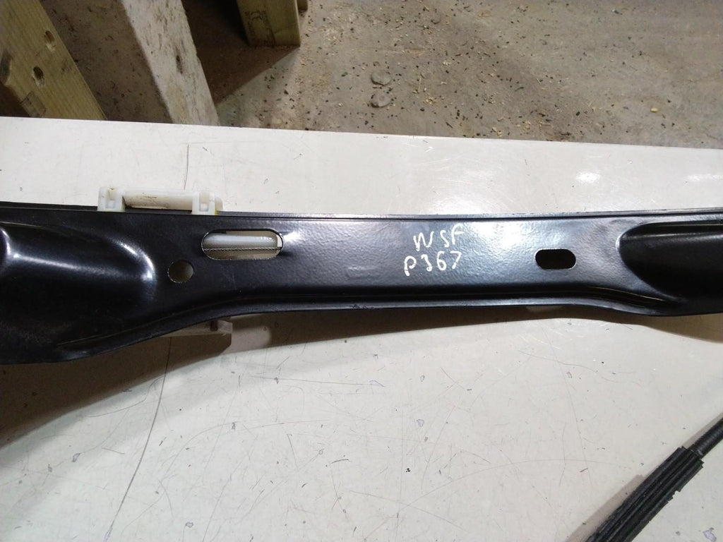 BMW E84 X1 PASSENGER (N/S) FRONT WINDOW REGULATOR AND MOTOR 2990293