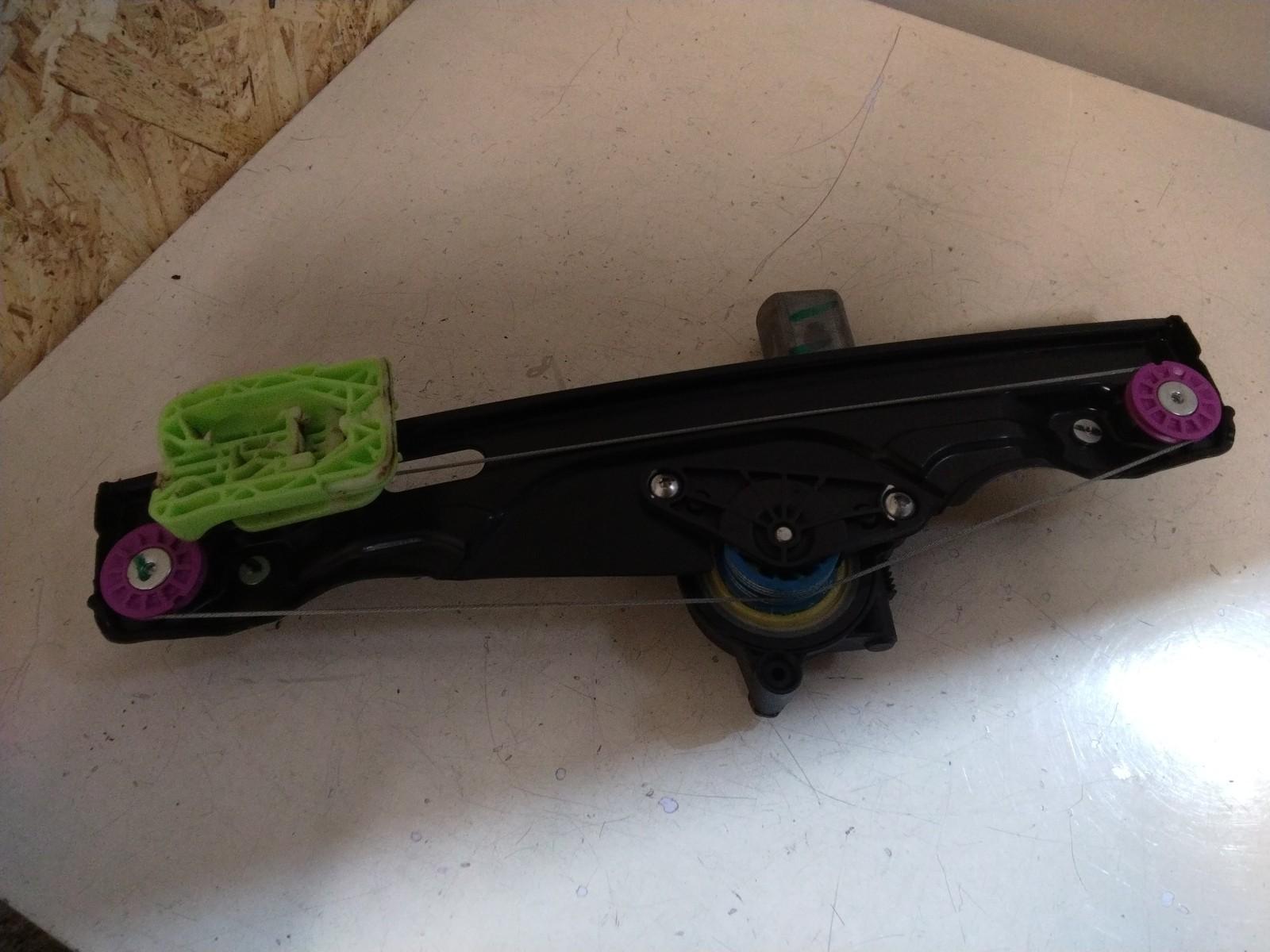 MINI CLUBMAN F54 DRIVERS (O/S) REAR WINDOW REGULATOR AND MOTOR 7463496