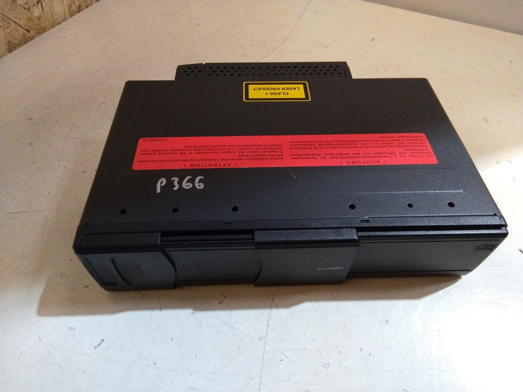 BMW E90 3 SERIES 6 DISC CD CHANGER WITH MAGAZINE 6964602