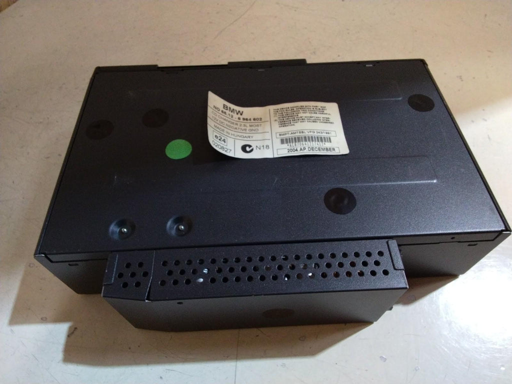 BMW E90 3 SERIES 6 DISC CD CHANGER WITH MAGAZINE 6964602