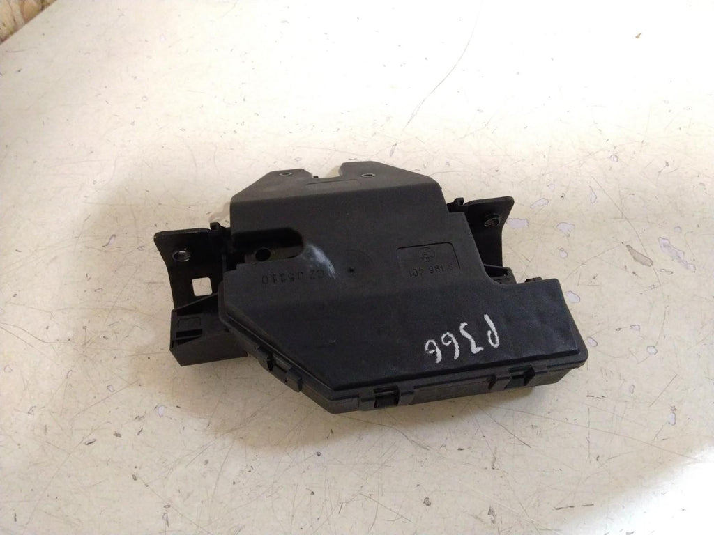 BMW E90 3 SERIES BOOT/TAILGATE LOCK MECHANISM #8196401