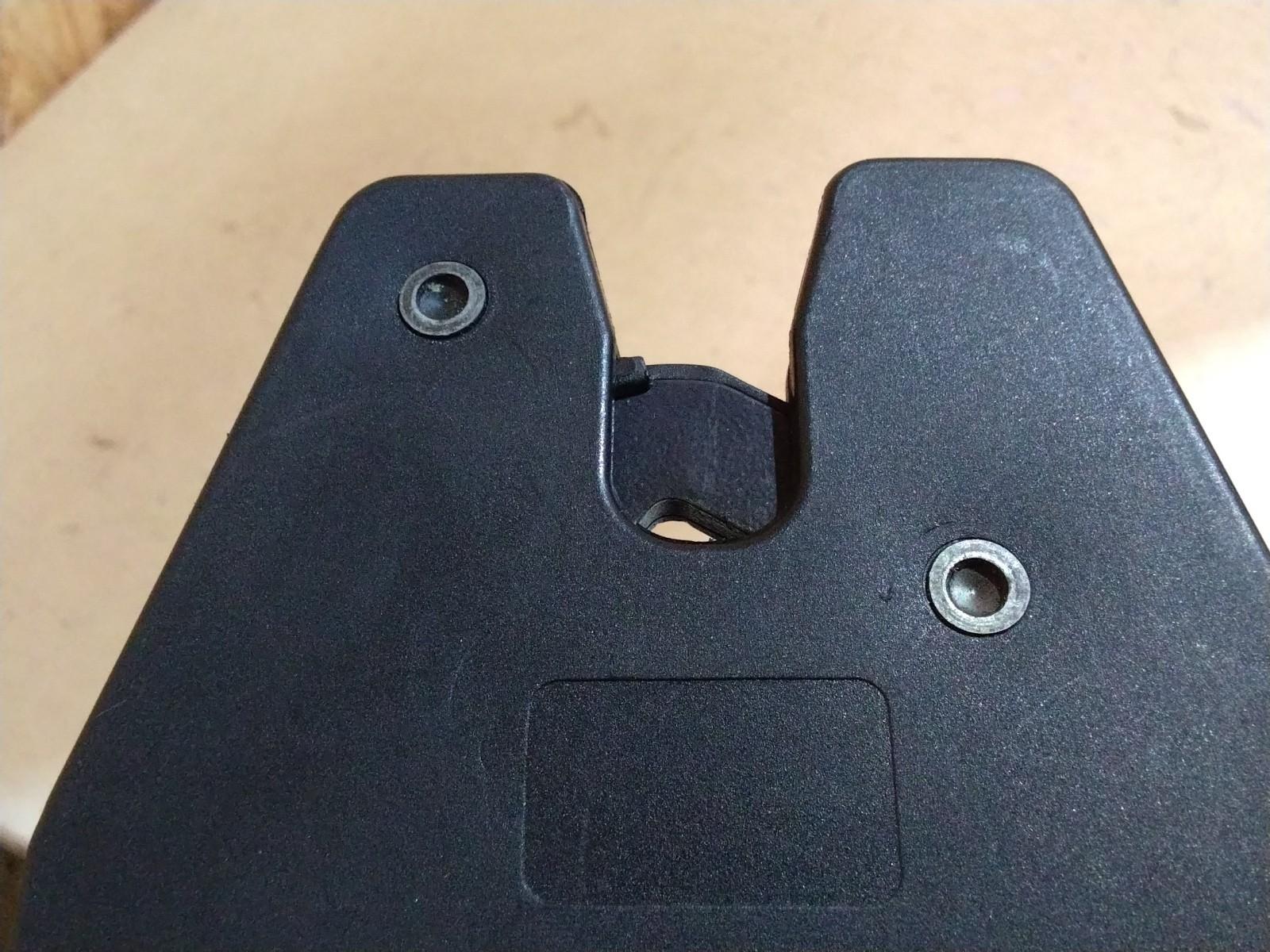 BMW E90 3 SERIES BOOT/TAILGATE LOCK MECHANISM #8196401