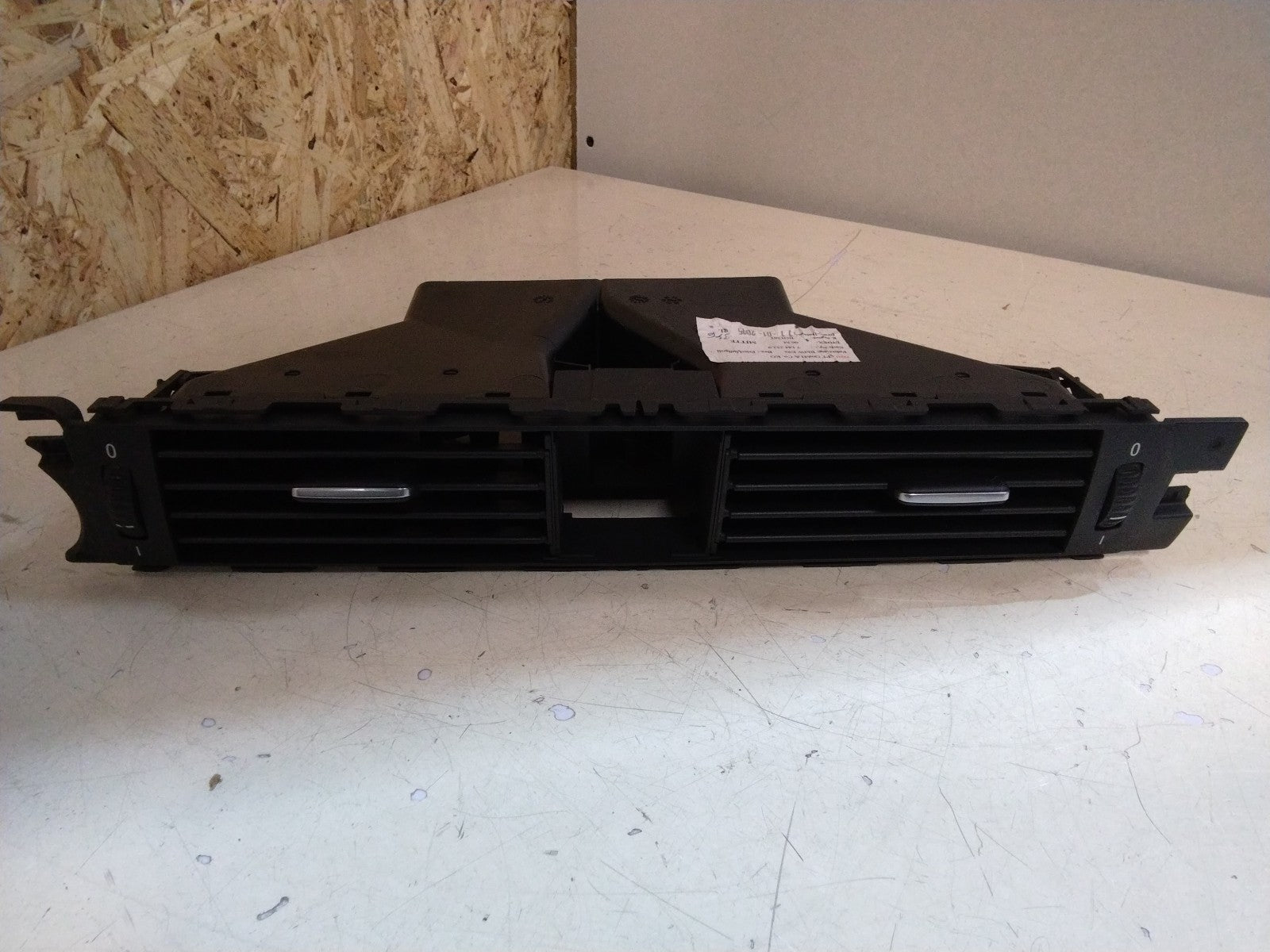 BMW E90 3 SERIES CENTRE DASHBOARD AIR VENTS #7144253