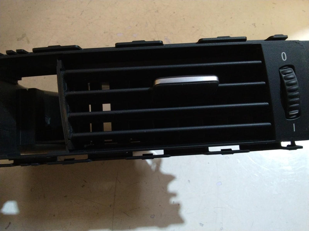 BMW E90 3 SERIES CENTRE DASHBOARD AIR VENTS #7144253