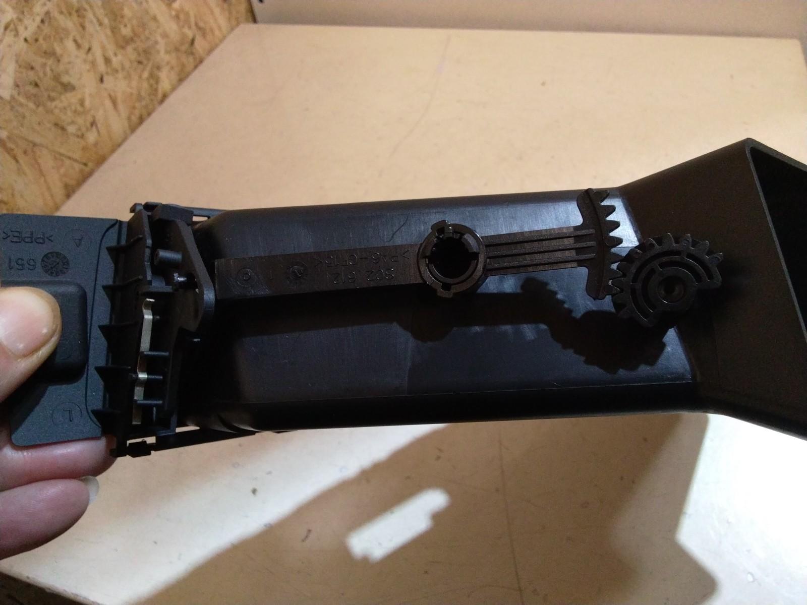 BMW E90 3 SERIES CENTRE DASHBOARD AIR VENTS #7144253