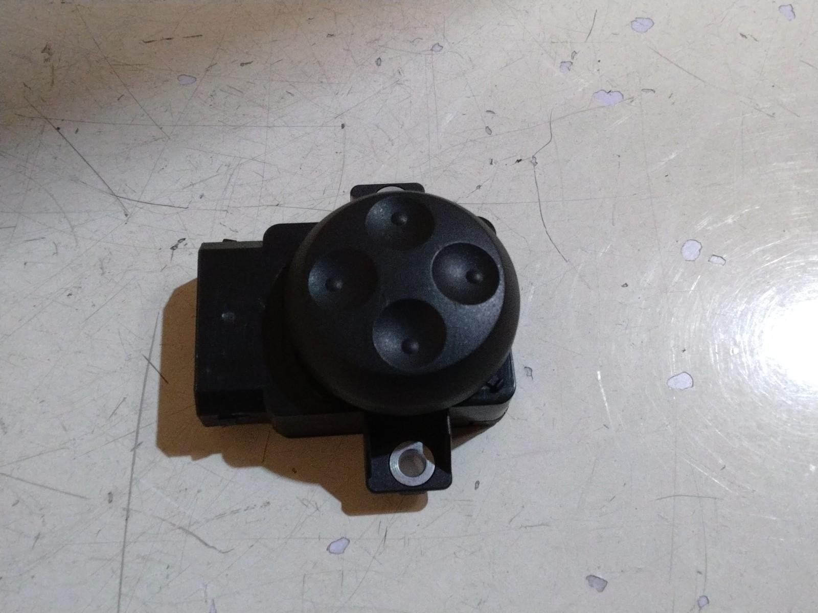 AUDI A4 DRIVERS (O/S) LUMBAR SUPPORT ADJUSTMENT SWITCH #8E0959777B