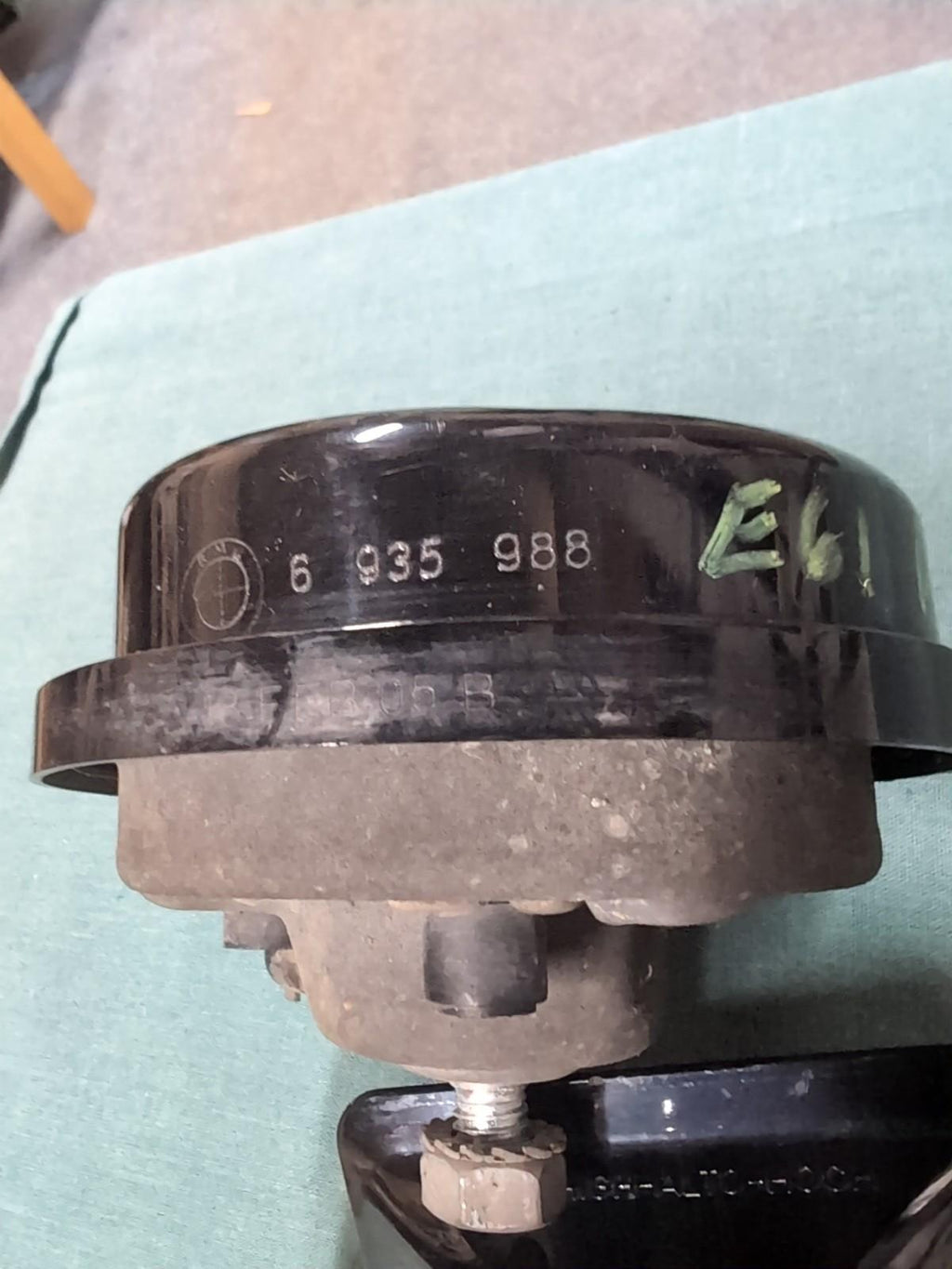 BMW E60/E61 5 Series Pair Of High & Low Tone Horns Klaxon #6935988/6935987
