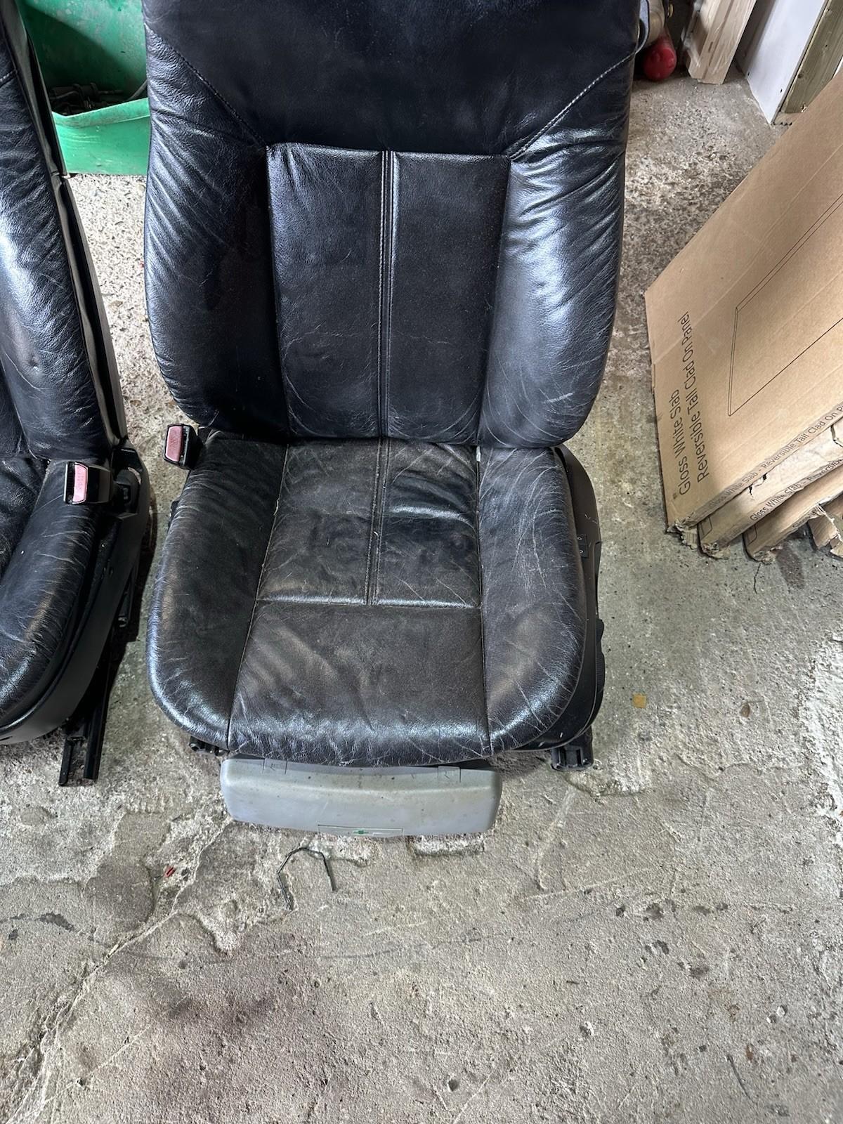 BMW E39 5 Series (Dyed) Black Comfort Seats (Pair) - Rd Desc