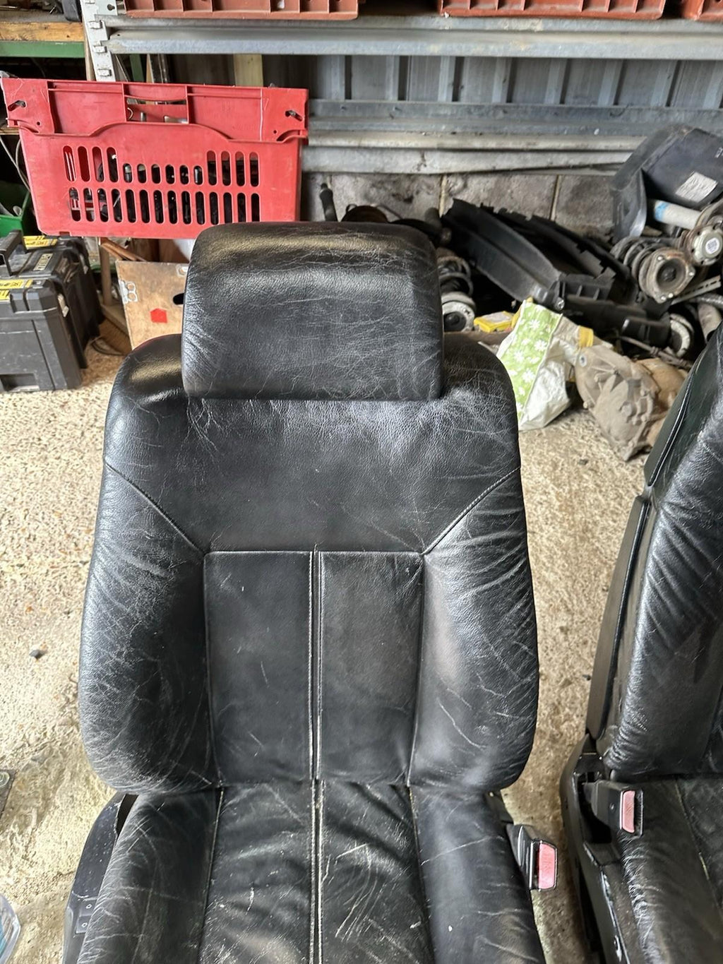 BMW E39 5 Series (Dyed) Black Comfort Seats (Pair) - Rd Desc