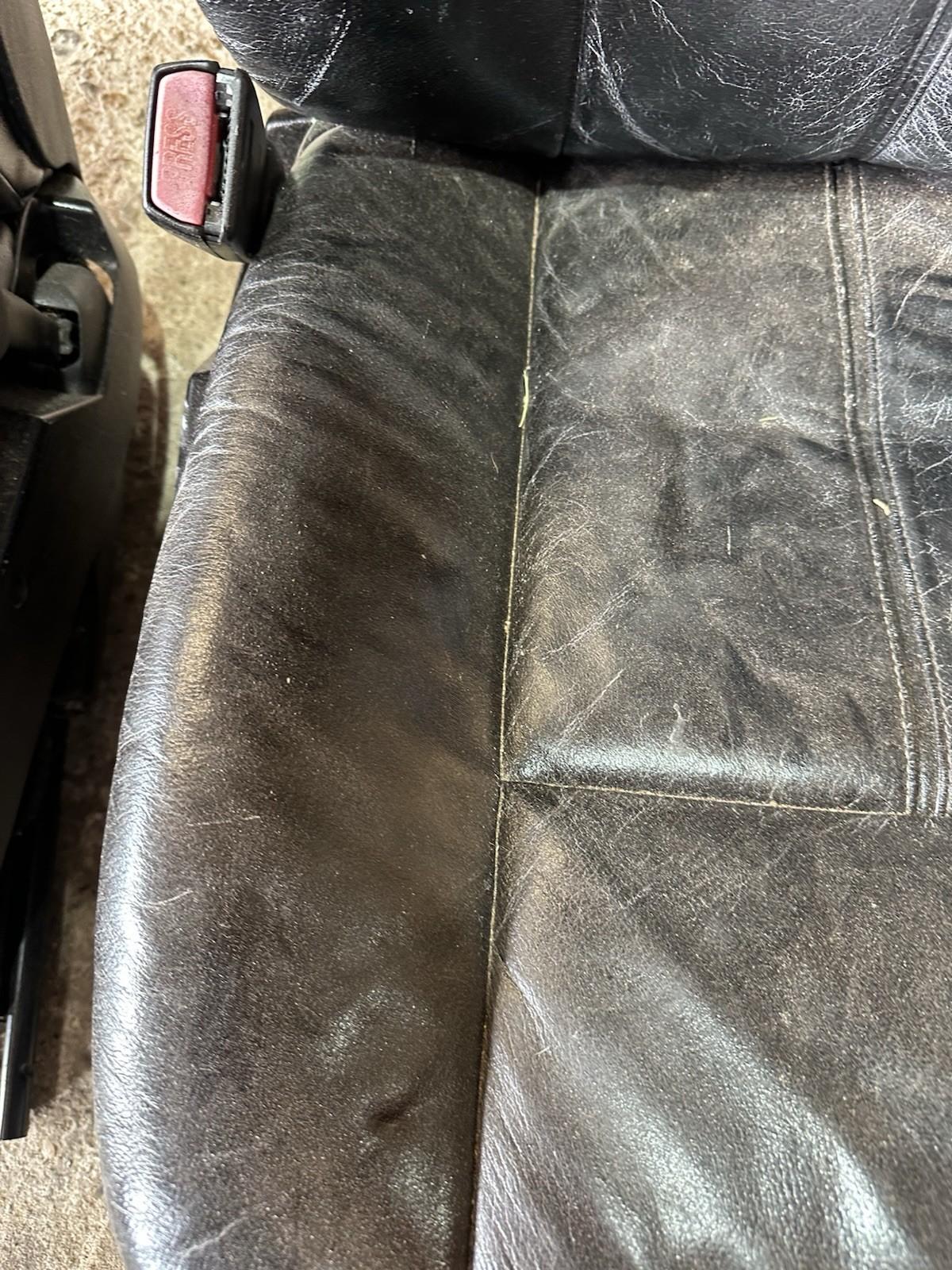 BMW E39 5 Series (Dyed) Black Comfort Seats (Pair) - Rd Desc